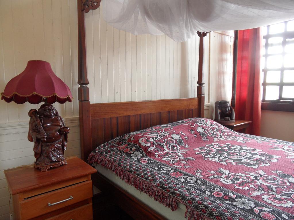 Guesthouse Un Pied-A-Terre Paramaribo Extérieur photo
