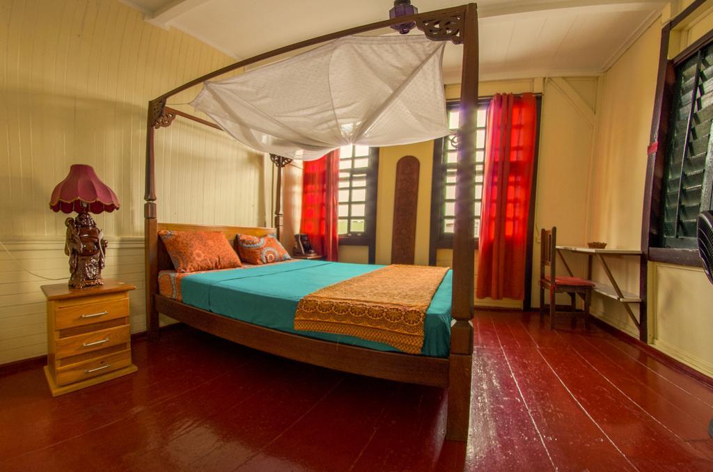 Guesthouse Un Pied-A-Terre Paramaribo Extérieur photo